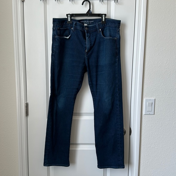 Banana Republic Mens 35x30. The Traveler Slim Jeans - Picture 1 of 4